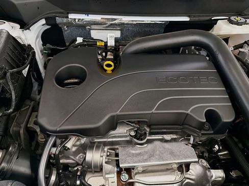 Used 2026 Chevrolet Equinox LT FWD image 33