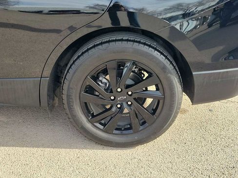 Used 2024 Chevrolet Equinox LS w/ LS Convenience Package image 4