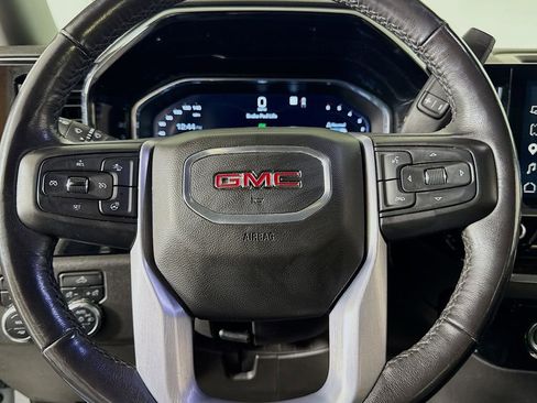 Used 2022 GMC Sierra 1500 Elevation w/ LPO, Elevation Black Package AWD/4WD image 27