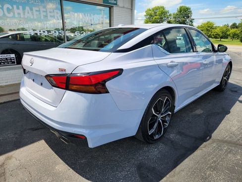Used 2024 Nissan Altima 2.5 SR FWD image 3