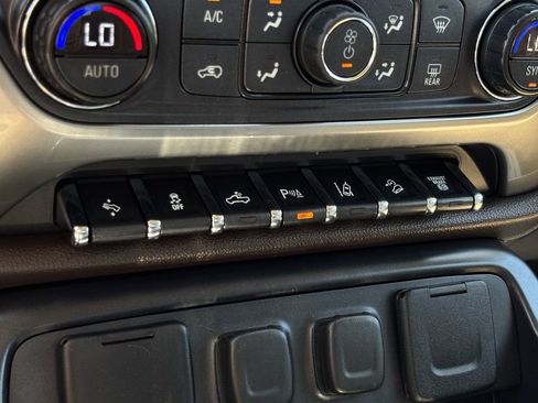 Used 2015 Chevrolet Silverado 2500 LTZ w/ Duramax Plus Package AWD/4WD image 44