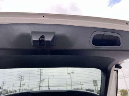 Used 2025 Chevrolet Trax LT FWD image 24