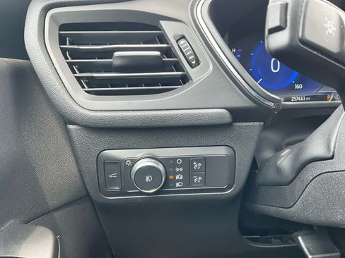 Used 2021 Ford Escape Titanium w/ Titanium Elite Package AWD/4WD image 17