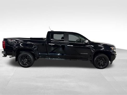 Used 2022 Chevrolet Colorado LT w/ Chrome Appearance Package AWD/4WD image 24