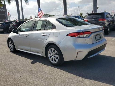 Used 2022 Toyota Corolla LE image 6