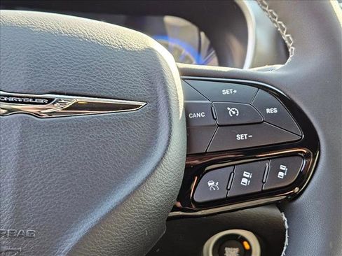 New 2026 Chrysler Pacifica Select w/ S Appearance Package image 13