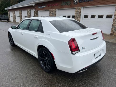 Used 2020 Chrysler 300 S w/ 300S Premium Group image 7