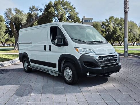 Used 2025 RAM ProMaster 2500 w/ U-Haul Equipment Group FWD image 4