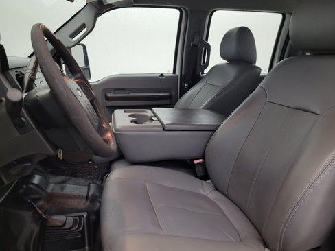 Used 2012 Ford F250 XL w/ Skid Plate Pkg AWD/4WD image 17