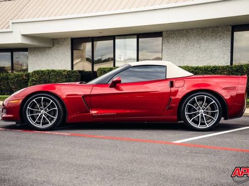 Used 2013 Chevrolet Corvette 427 w/ 1SB Preferred Equipment Group RWD image 40