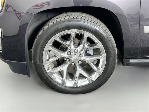 Used 2016 Cadillac Escalade Premium image 31