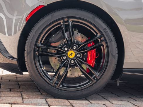 Used 2022 Ferrari Roma RWD image 14