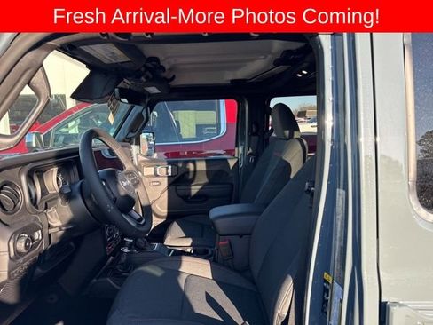 Used 2026 Jeep Wrangler Unlimited Rubicon w/ Safety Group image 9