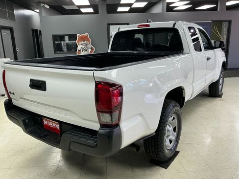 Used 2022 Toyota Tacoma SR AWD/4WD image 3