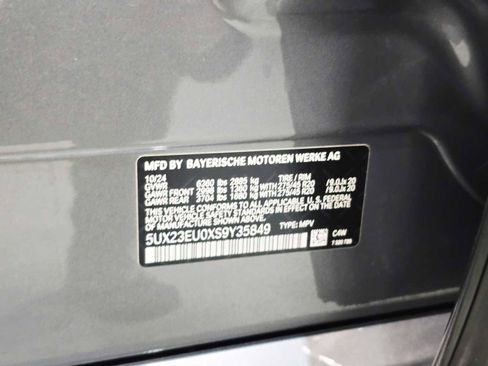 Used 2025 BMW X5 xDrive40i w/ M Sport Package image 30