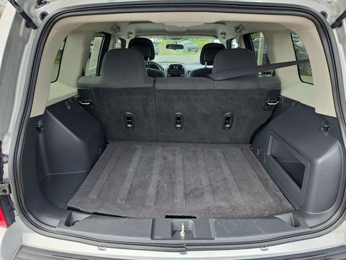 Used 2012 Jeep Patriot Sport image 24