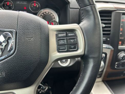 Used 2014 RAM 1500 Laramie w/ Convenience Group AWD/4WD image 16
