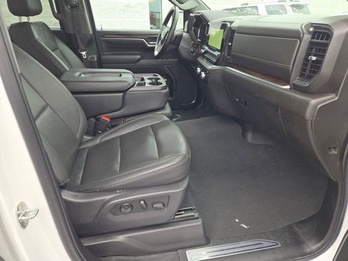 Used 2024 GMC Sierra 1500 SLT image 6