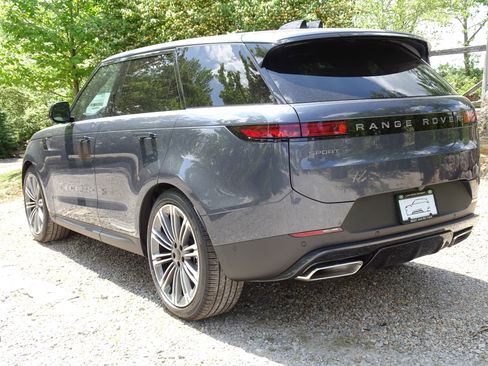 New 2026 Land Rover Range Rover Sport SE AWD/4WD image 10