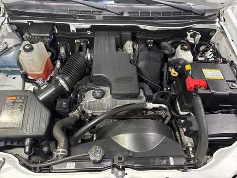 Used 2011 Chevrolet Colorado LT RWD image 4