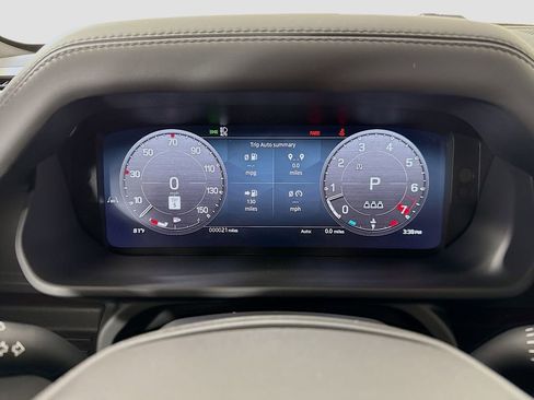 New 2026 Land Rover Defender 110 X-Dynamic SE AWD/4WD image 33