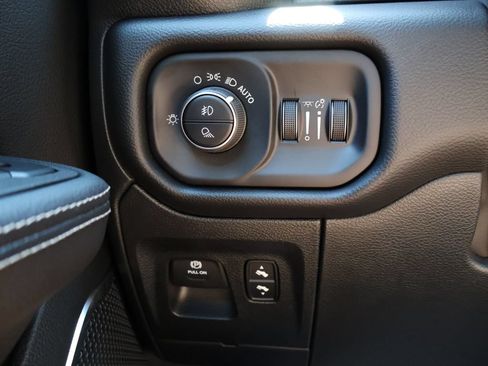 New 2026 RAM 1500 Laramie w/ Sport Appearance Package AWD/4WD image 30