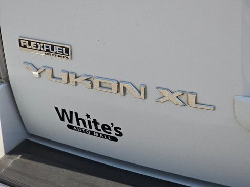 Used 2009 GMC Yukon XL Denali AWD/4WD image 13