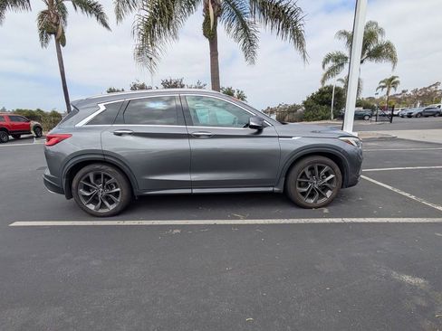 Used 2019 INFINITI QX50 Essential w/ Sensory Package FWD image 4