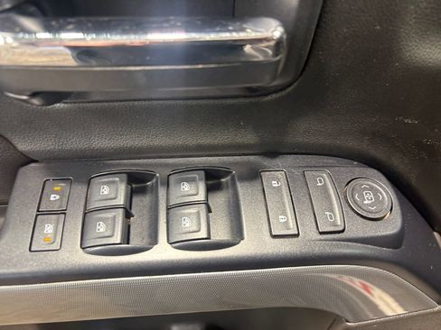 Used 2018 Chevrolet Silverado 1500 LT w/ All Star Edition AWD/4WD image 17
