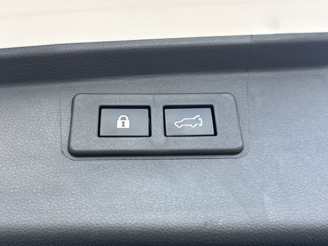 Used 2025 Subaru Outback Wilderness AWD/4WD image 12