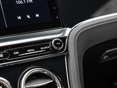 Used 2022 Bentley Continental GT AWD/4WD image 67