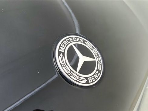Used 2025 Mercedes-Benz GLC 350e GLC 350e image 15