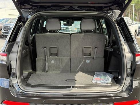 New 2025 Jeep Grand Cherokee L Altitude image 6