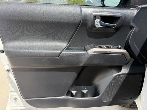 Used 2018 Toyota Tacoma TRD Pro AWD/4WD image 34
