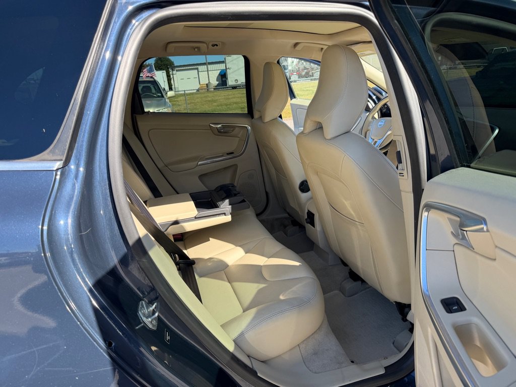 Used 2015 Volvo XC60 T5 AWD/4WD image 19