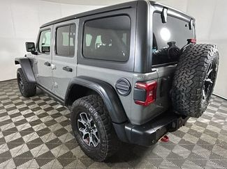 Used 2018 Jeep Wrangler Unlimited Rubicon AWD/4WD video 4