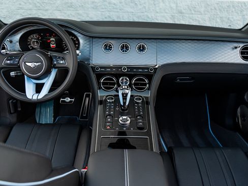 Certified 2026 Bentley Continental GTC AWD/4WD image 4