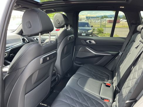 Used 2026 BMW X5 xDrive40i w/ Premium Package AWD/4WD image 13