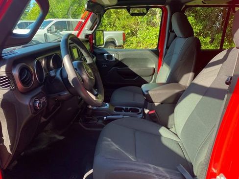 Used 2019 Jeep Wrangler Unlimited Sport S AWD/4WD image 11