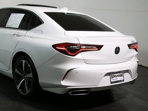 Used 2025 Acura TLX w/ Technology Package image 11