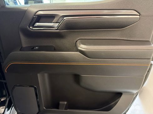 Used 2024 GMC Sierra 1500 AT4 w/ Technology Package image 32