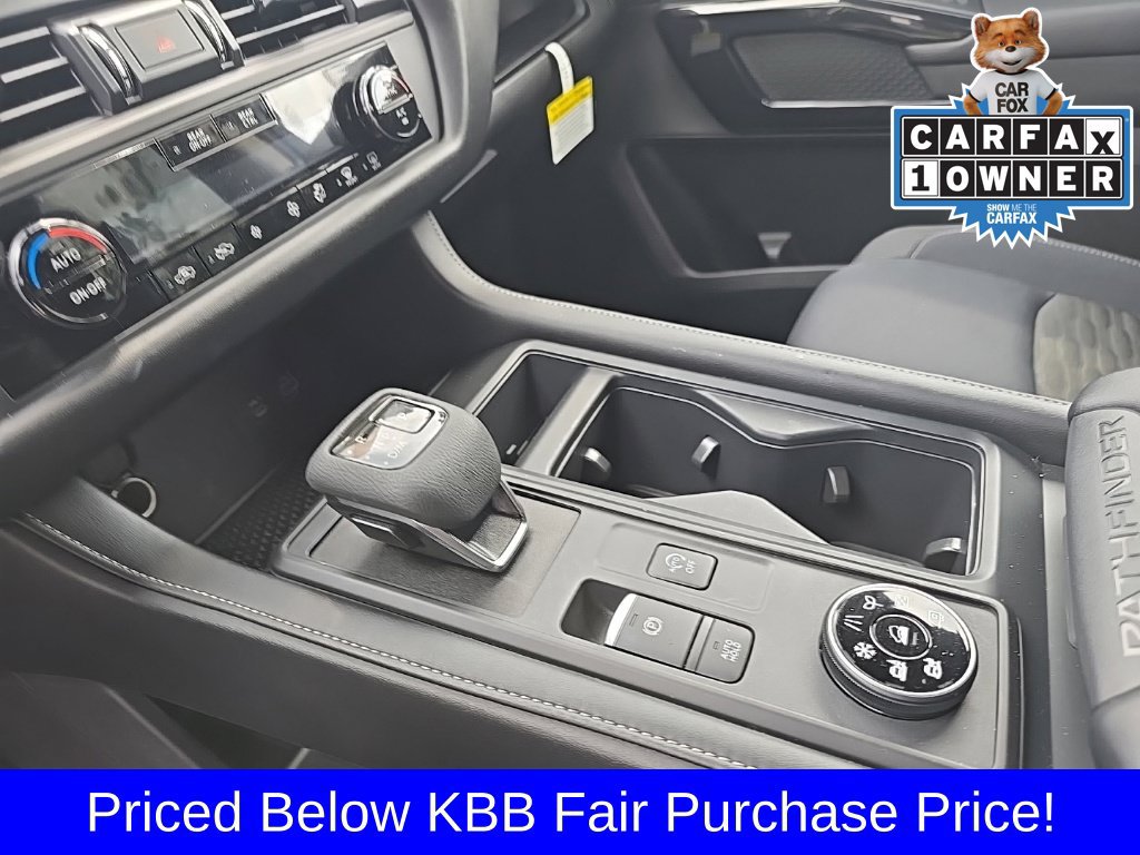 Used 2025 Nissan Pathfinder S AWD/4WD image 17