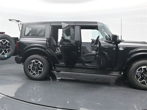 New 2025 Ford Bronco Outer Banks image 27