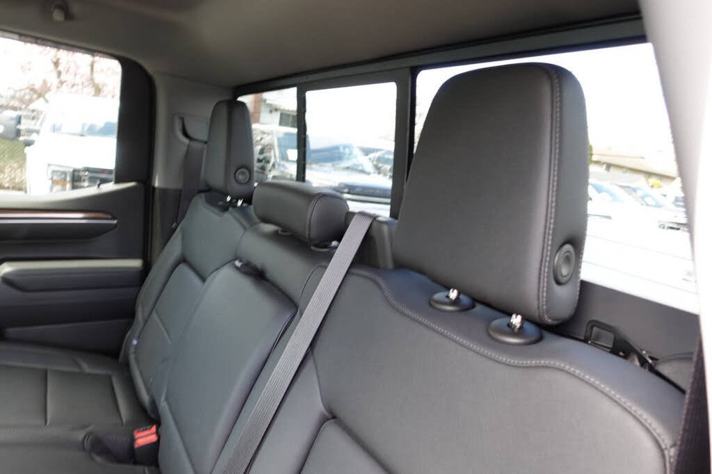 Used 2022 Chevrolet Silverado 1500 LT Trail Boss w/ LT Trail Boss Premium Package AWD/4WD image 30