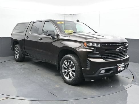 Used 2020 Chevrolet Silverado 1500 RST w/ RST Value Package AWD/4WD image 5