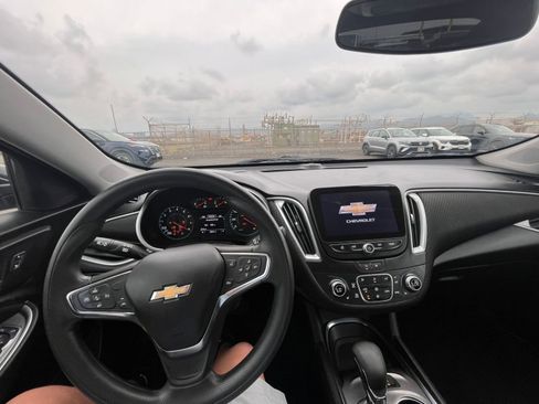 Used 2024 Chevrolet Malibu LT image 34