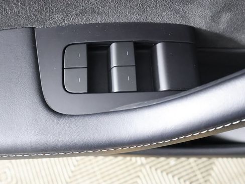 Used 2023 Tesla Model 3 Standard Range image 35