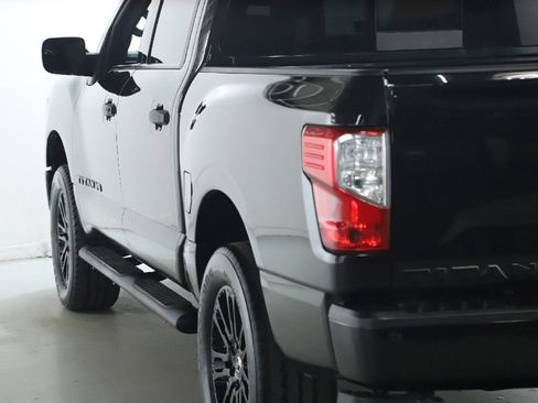 Used 2019 Nissan Titan SL w/ Midnight Edition image 42