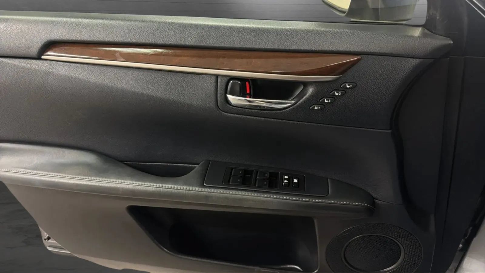 Used 2014 Lexus ES 350 w/ Premium Package FWD image 17