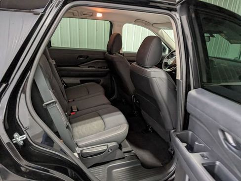 Used 2025 Nissan Pathfinder SV FWD image 26